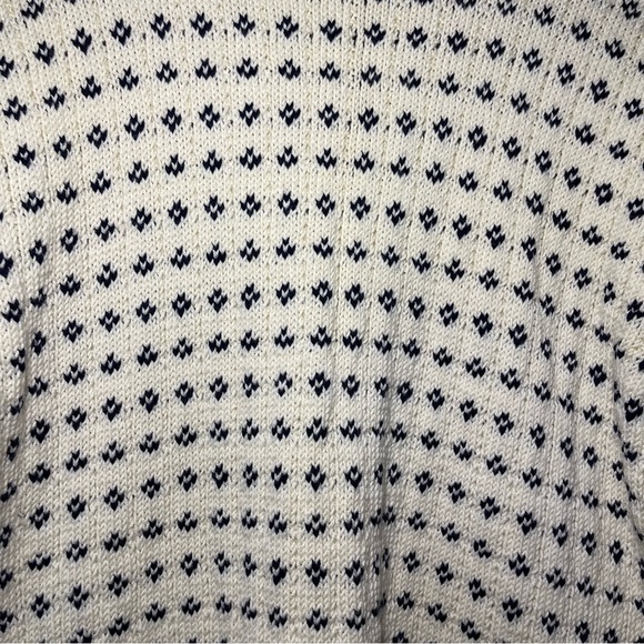 Vintage Nordic Women Navy  & Cream Snowflake winter chunky cardigan in size L/XL - Picture 8 of 10